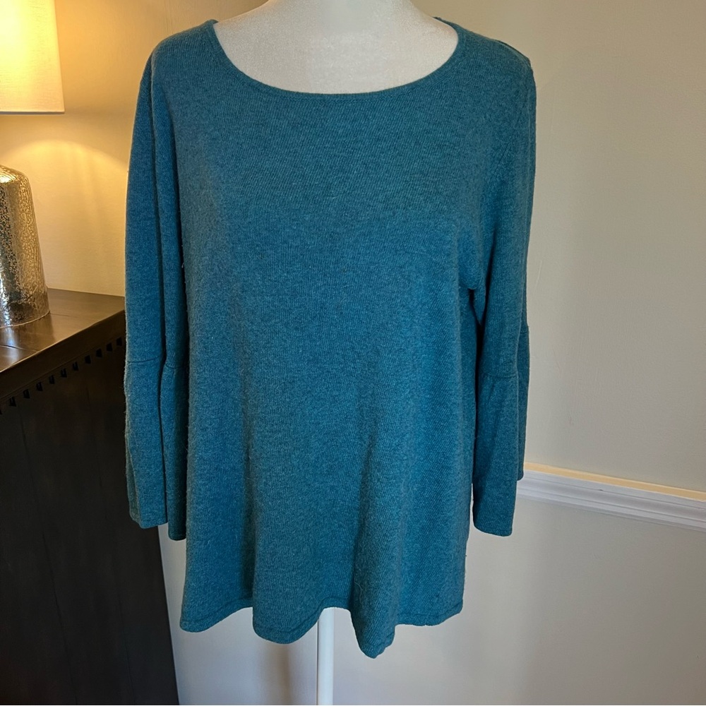 LOFT 3/4 bell sleeve sweater, round neck XL